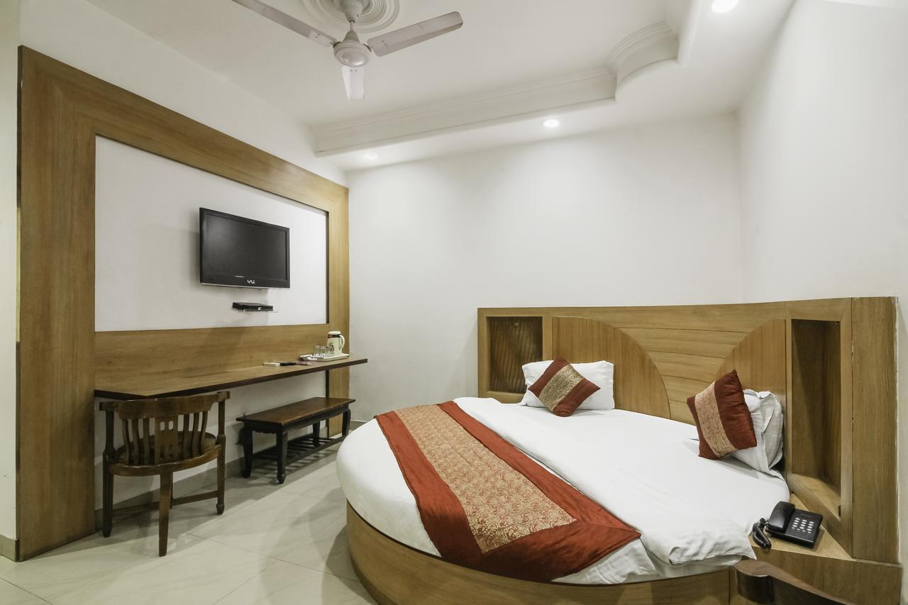 Oyo 3472 Hotel Rama Inn New Delhi Exteriör bild