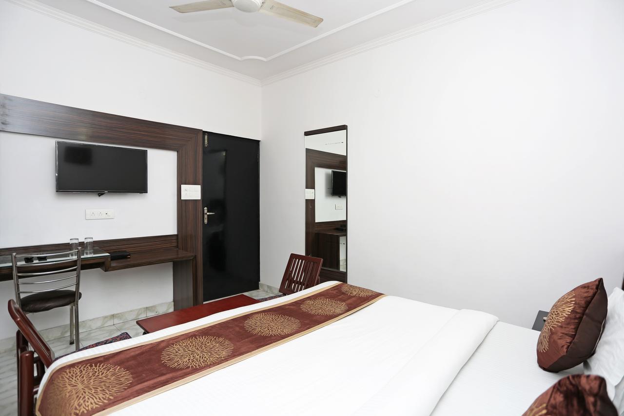 Oyo 3472 Hotel Rama Inn New Delhi Exteriör bild